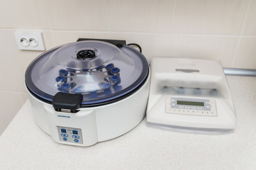 Clinic centrifuge for laboratory blood tests