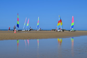 Chars à voile sur la plage d'Asnelles  (Calvados - Normandie)