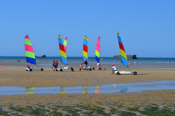 Chars à voile sur la plage d'Asnelles  (Calvados - Normandie)