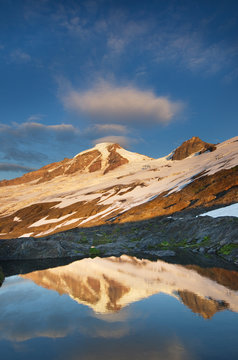 Mount Baker (elevation 10.778 feet. 3.285 m) northernmost volcano in the Cascade Range. seen from Heliotrope Ridge. Mount Baker Wilderness Washington. Washington. United States
