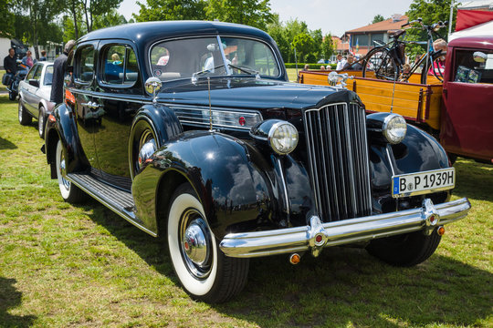 PAAREN IM GLIEN, GERMANY - MAY 23, 2015: Vintage car Packard Super Eight. The oldtimer show in MAFZ.
