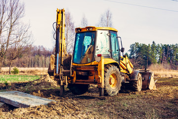 New repair of the roadway and construction of a new road in a private area in the village.