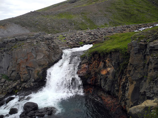 Obraz premium Wasserfall bei Hofteigur, Island