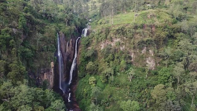 Ramboda Waterfall in the central hills of Sri Lanka
