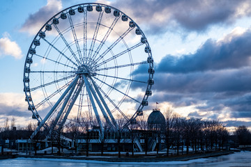 ferris wheel at night