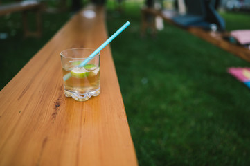 Cocktail mit Strohhalm 