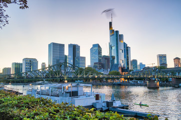 Obraz premium Frankfurt river promenade on a beautiful summer sunset, Germany