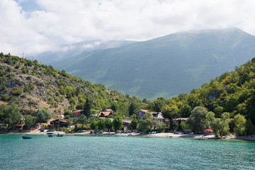 Fototapeta na wymiar Village de Trpeytsa, Lac d'Ohrid, Macédoine du Nord