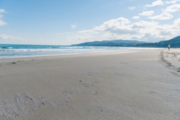 Fototapeta na wymiar 白砂の浜