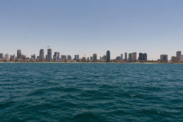 Obraz premium Tel Aviv view from boat sail