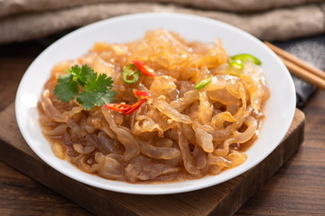 Pickled with jellyfish, the spicy pickle tastes crispy. It's a delicacy in Asia and the East. It's very popular in Korea and Japan