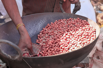 Roasted peanuts in salt,peanut roasted in sand,Roasting Peanut in Kadai (Indian Utensil) with Sand for in local market,