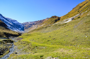 ステルヴィオ峠（イタリア　トレンティーノ＝アルト・アディジェ州／南チロル州、ロンバルディア州）
