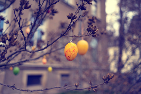 Gelbe Ostern Ei.
