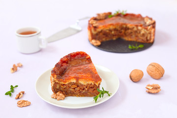 Selbstgemachte Nusstorte	
