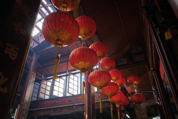 Naklejka premium Red lanterns in Chinese Temple