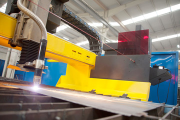 High precision CNC laser welding metal sheet, high speed cutting.