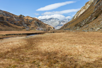 Fototapeta premium walking at fall in a mountain valley
