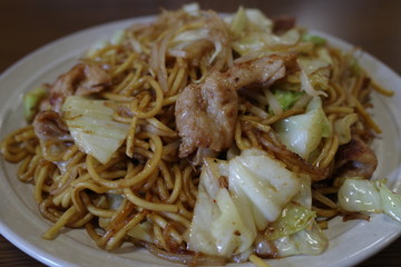 日本の岡山の有名な焼きそば