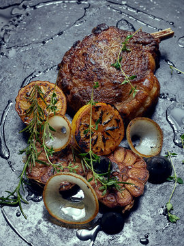 sirloin steak with lemon, onions, garlic and herbs no.1