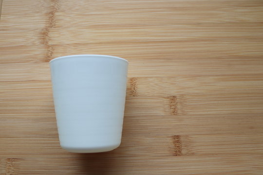 plastic beacker for drinks none breakable texture