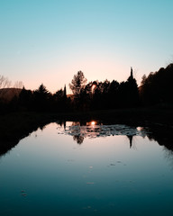 Obraz premium sunset on the lake