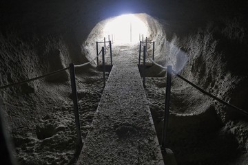 Napoli - Secondo cunicolo di areazione della Grotta di Seiano