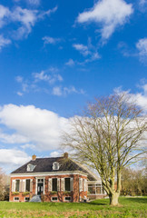Fototapeta na wymiar Historic farm in the recreation area Kardinge near Groningen, Netherlands