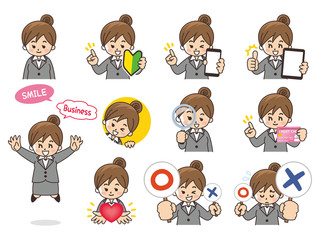 ビジネスウーマンバリエーション　初心者マーク　スマートフォン　タブレット　虫眼鏡　クレジットカード　ハート　まるばつクイズ