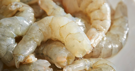 Shelled raw shrimp 