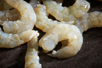 Shelled raw shrimp 