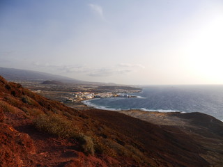 Teneriffa, Spanien: Panorama auf die Ostküste der Insel vom Vulkan Montana Roja