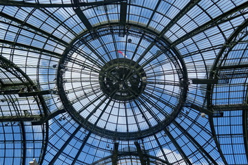 Verri&egrave;re de la coupole du Grand Palais. Paris.