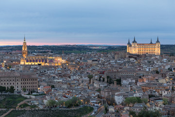 Fototapeta na wymiar Vistas de Toledo al atardecer