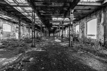 Fotobehang Een verlaten suikerfabriek ergens in Italië © Maurizio Sartoretto