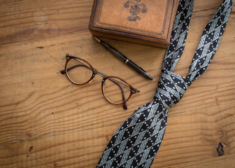 Rugged and masculine pine wood with leather box, and other men's accessories for a fathers day holiday look