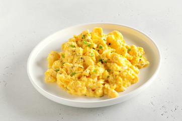 Scrambled eggs on plate