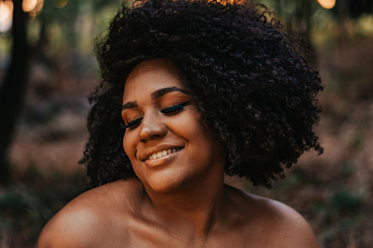 Mulher brasileira negra / Beleza brasileira / Modelo negra / Modelo nordestina/ Mulher nordestina / Black power