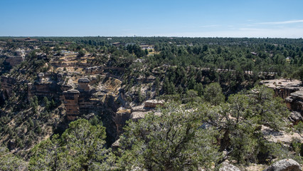 Fototapeta na wymiar View at Walnut canyon