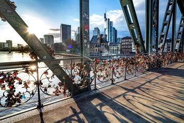 Eiserner Steg mit Liebesschlössern in Frankfurt am Main © helmutvogler