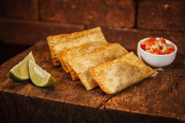 Pub drink petiscos bebidas drinques porções cerveja chopp