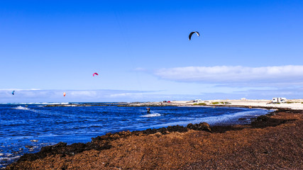 Kitsurfen an der Lagune nähe El Cotilo