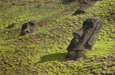 Easter Island – Moai stone statues at the Ranu Raraku vulcano stone quarry