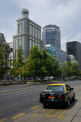 Fototapeta na wymiar Libertador Bernardo O'Higgins Avenue in Santiago de Chile.