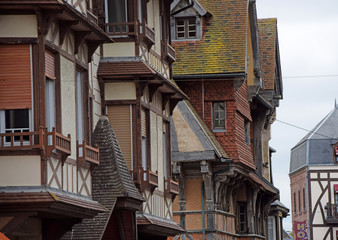 Fototapeta na wymiar Häuser in Etretat, Normandie