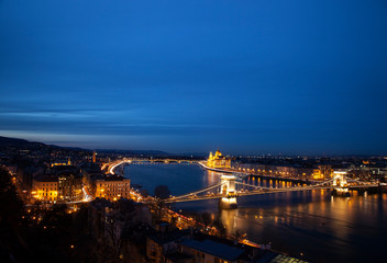 Fototapeta na wymiar Chain bridge in Budapest