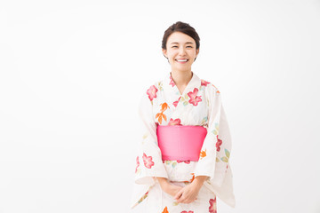 浴衣を着た女性