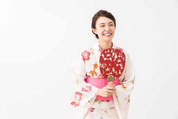 浴衣を着た女性　うちわ