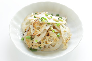 Homemade sliced lotus roots and spring onion for healthy Chinese food