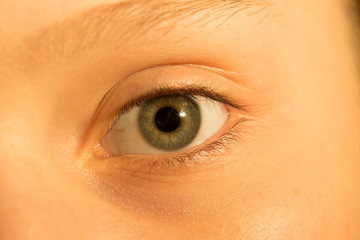 Obraz premium oeil enfant en gros plan